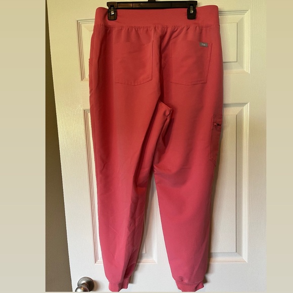 Figs Zamora High-Waisted Slim Fit Jogger - Picture 2 of 4